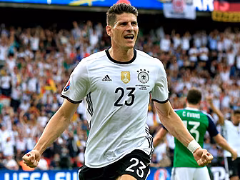 Transfer Talk: West Ham ponder...