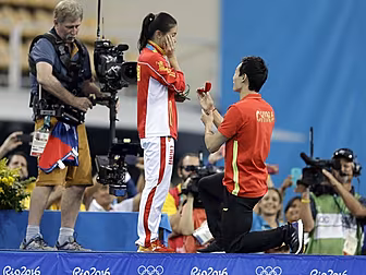 WATCH: Chinese diver proposes...