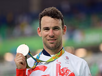 Mark Cavendish secures first O...