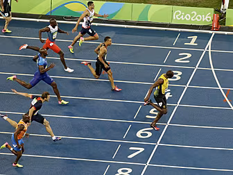 Rio Recap: Usain Bolt strolls...