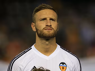 Wenger confirms Mustafi and Lu...