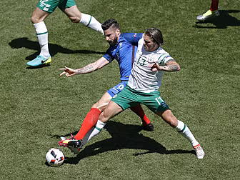 CONFIRMED: Jeff Hendrick agree...