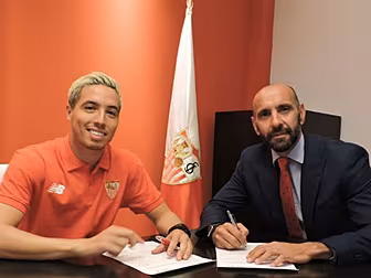 Samir Nasri joins Sevilla on s...