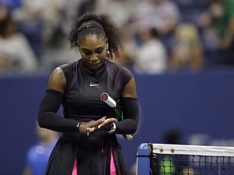 US Open: Serena Williams crash...