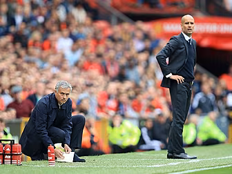 Manchester City edge thrilling...