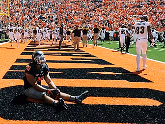 WATCH: College football refs s...