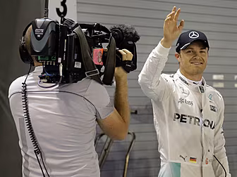 Nico Rosberg wins the Singapor...