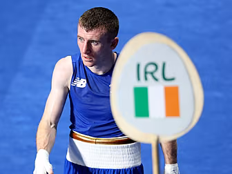Paddy Barnes signs his first p...