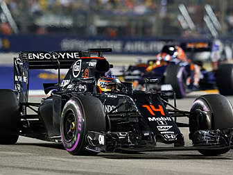 Apple approaches F1 team owner...
