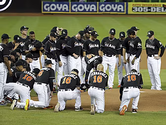 WATCH: Miami Marlins honour Jo...