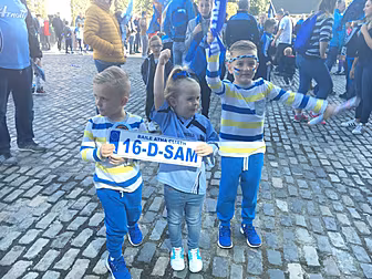 Thousands turn out in Smithfie...