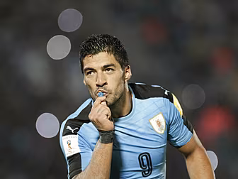 Luis Suarez's Uruguay to p...