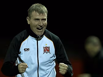 In Pictures: Dundalk take a gi...
