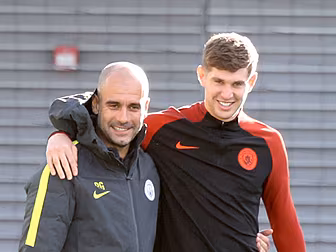 Uno, dos, tres: Pep Guardiola...