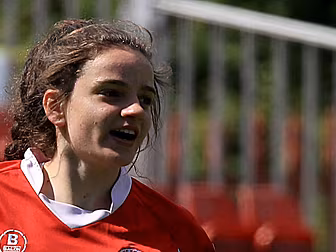 Ireland's women put 10 goa...