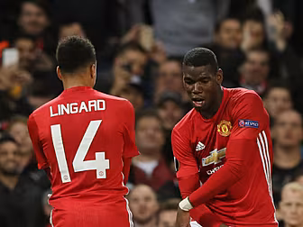 Europa League: Pogba brace hel...