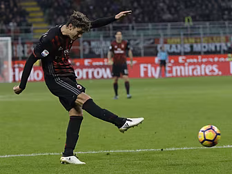 WATCH: Manuel Locatelli wonder...