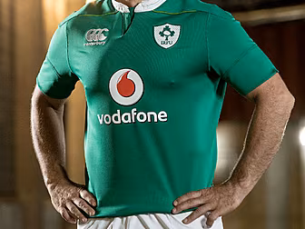Brian O'Driscoll tackles t...