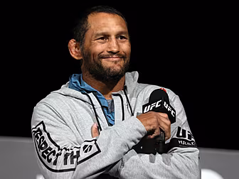 Dan Henderson thinks Khabib Nu...