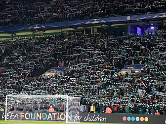 Celtic play Aberdeen chasing t...