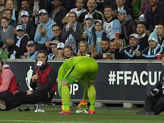 WATCH: Australian goalkeeper c...