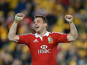 Tommy Bowe would love to cap h...