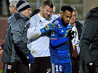 Ligue 1 match abandoned after...