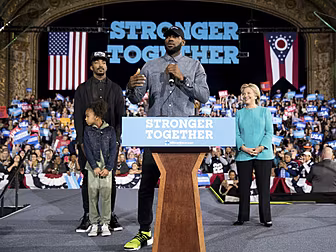 LeBron James refuses to stay i...
