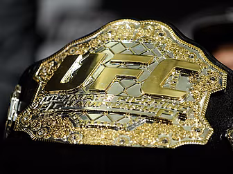 UFC introduce a new women'...