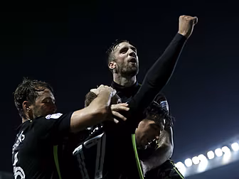 Shane Duffy scores for Brighto...