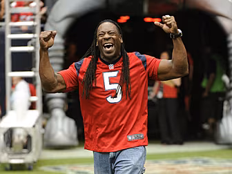 Booker T confirms bid to becom...