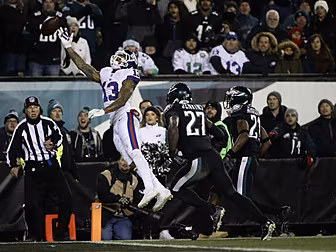 Giants stumble in Philadelphia...