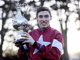 17-year-old jockey lands Grade...