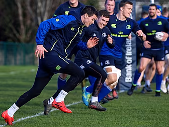 Johnny Sexton returns to capta...