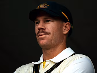 David Warner dedicates his lat...
