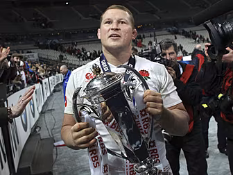 Eddie Jones backs Dylan Hartle...