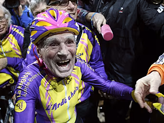 WATCH: 105-year-old French cyc...