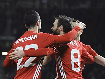 Man United hold EFL Cup advant...