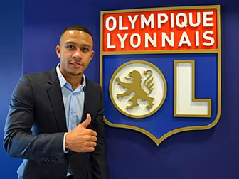 Memphis Depay completes move t...