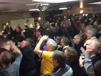 WATCH: Sutton United fans reac...