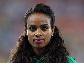 Genzebe Dibaba breaks 2000 met...