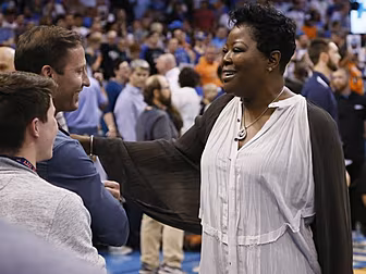 Kevin Durant's mother hits...
