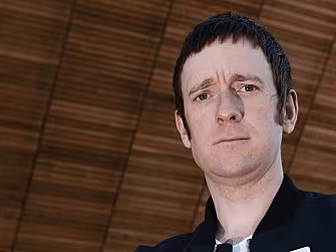 Bradley Wiggins breaks leg on...