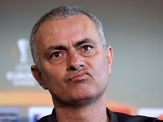 Jose Mourinho warns of Man Uni...