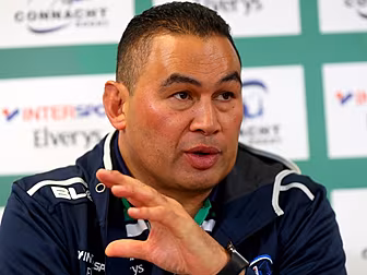 Pat Lam hits back at Steve Han...
