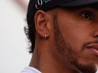 Lewis Hamilton enjoys successf...