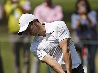 WATCH: Rory McIlroy's eagl...