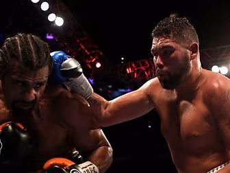 Tony Bellew beats David Haye i...