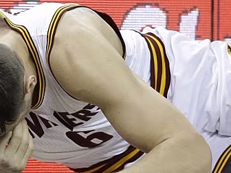 Bogut breaks leg one minute in...