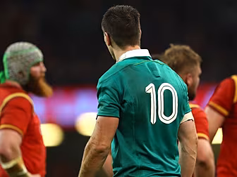 Ireland fall short as Wales po...